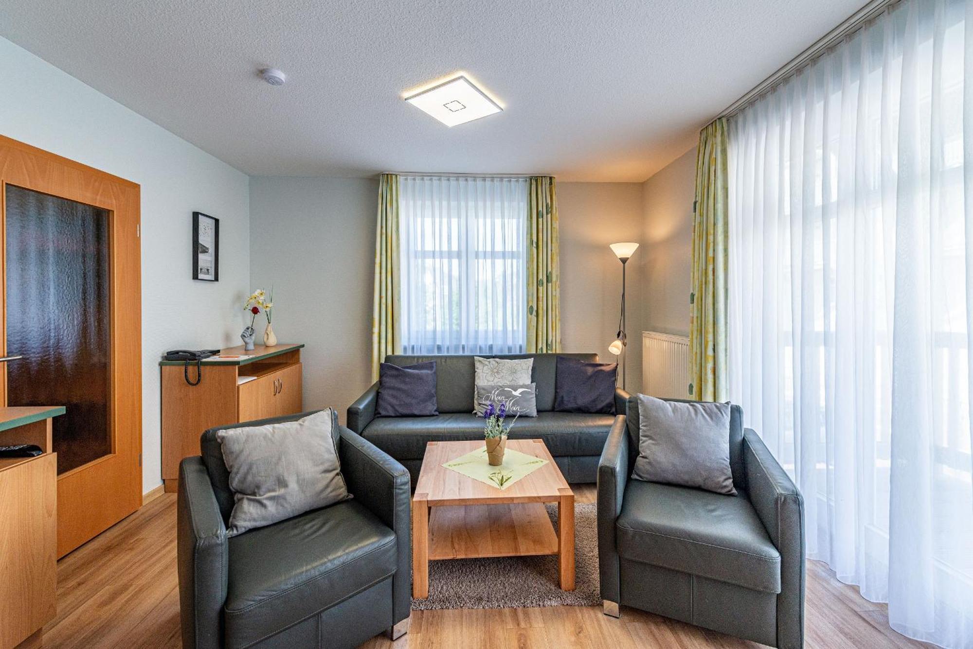 Am Weststrand Apartmenthaus Waldeck Ostseebad Kühlungsborn Buitenkant foto