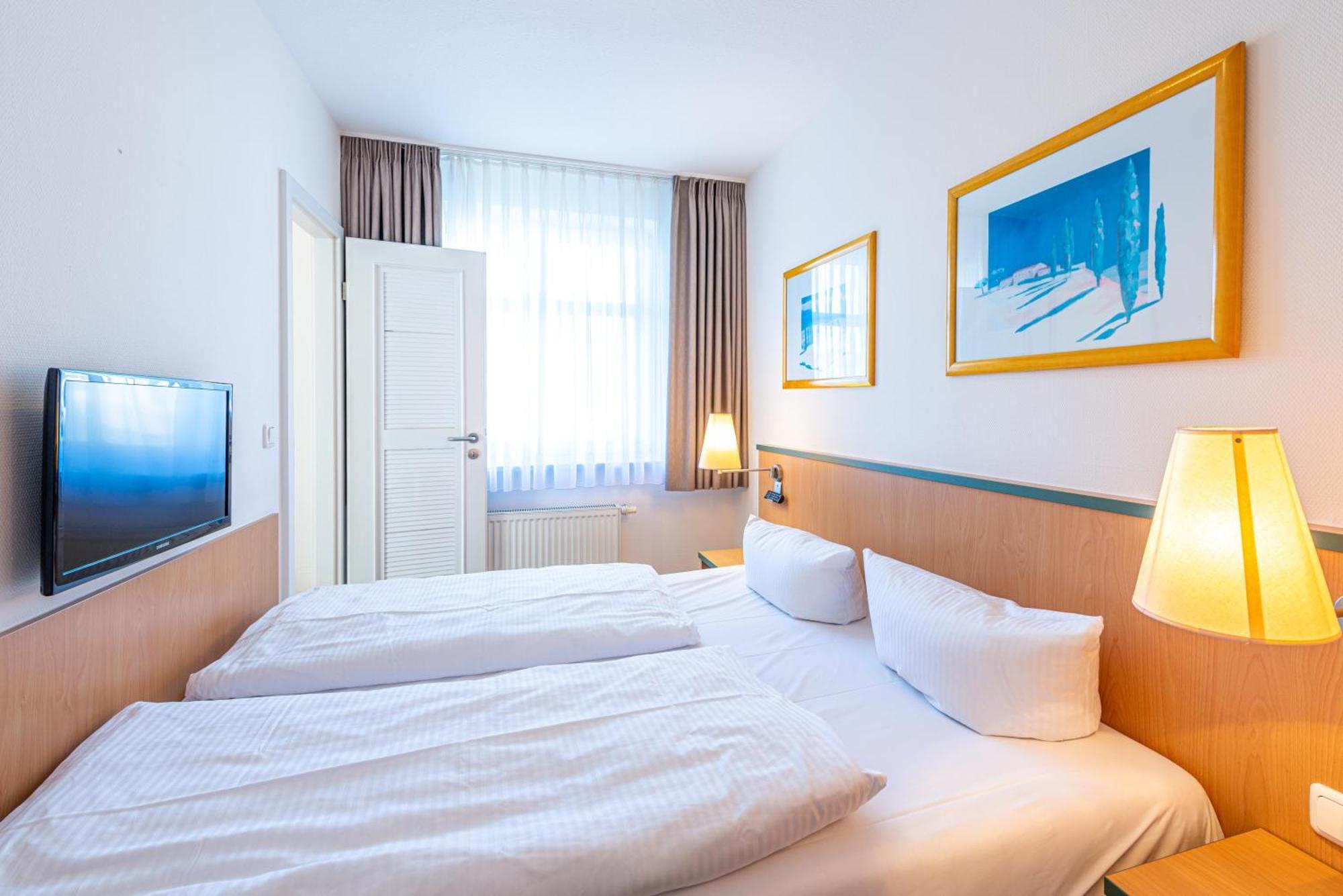 Am Weststrand Apartmenthaus Waldeck Ostseebad Kühlungsborn Buitenkant foto