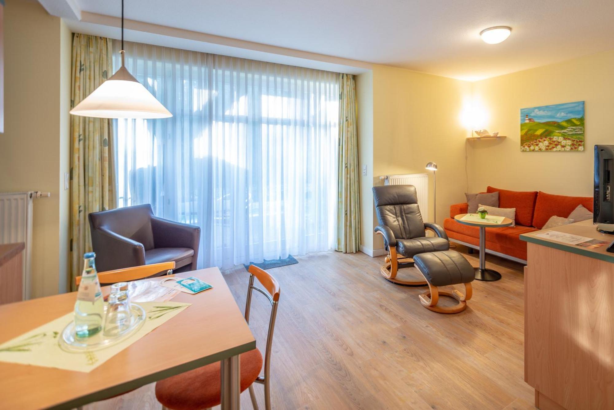 Am Weststrand Apartmenthaus Waldeck Ostseebad Kühlungsborn Buitenkant foto